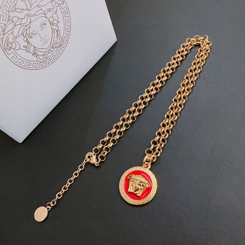 Versace necklace lyx244